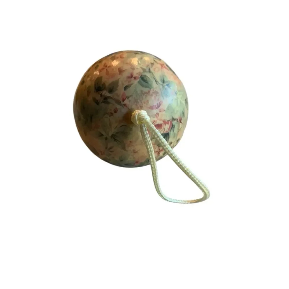 Napco‎ Set 2 Paper Mache Decoupage Christmas Ornament Victorian Flowers 3-4 